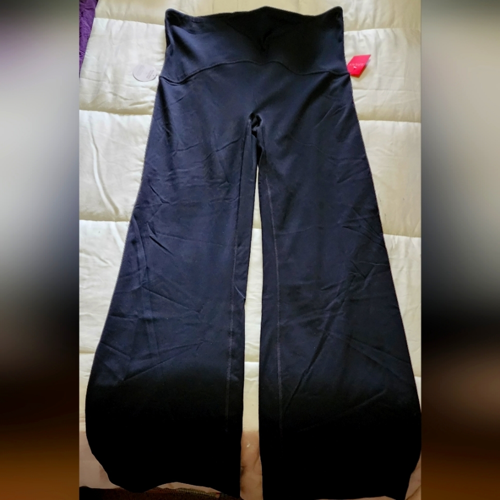 SPANX by Sarah Blakely NWT Tall Flare Black Yoga Pants 1X